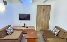 Booking Apartments Alone 1