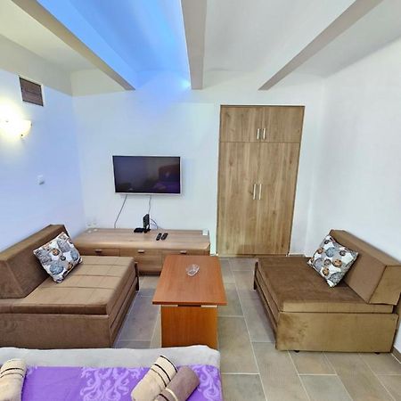 Booking Apartments Alone 1 Belgrado Esterno foto