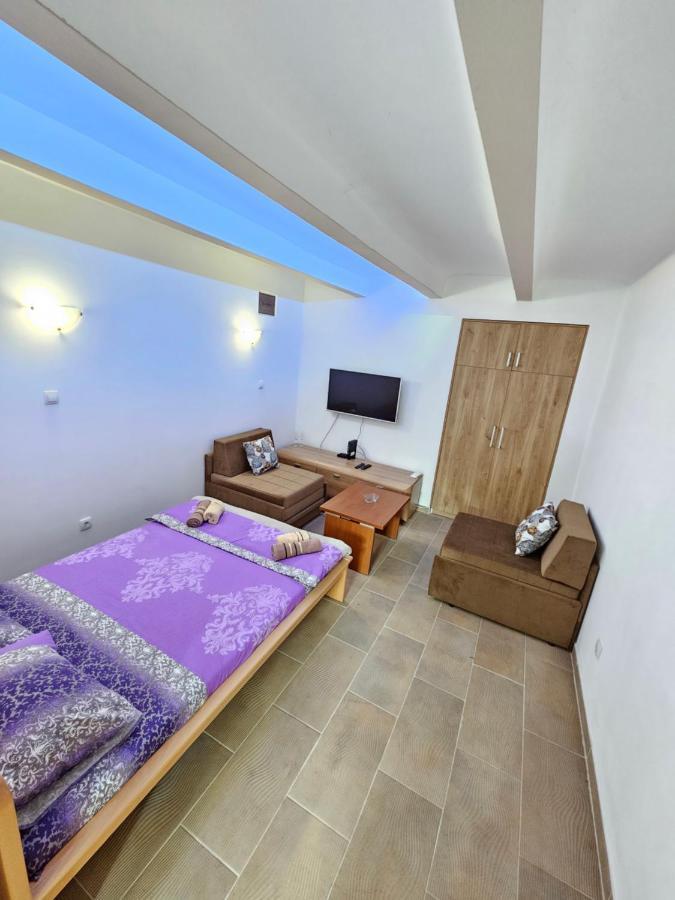 Booking Apartments Alone 1 Belgrado Esterno foto