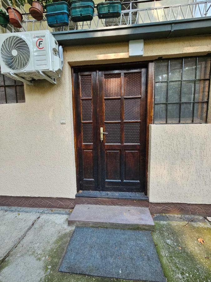 Booking Apartments Alone 1 Belgrado Esterno foto