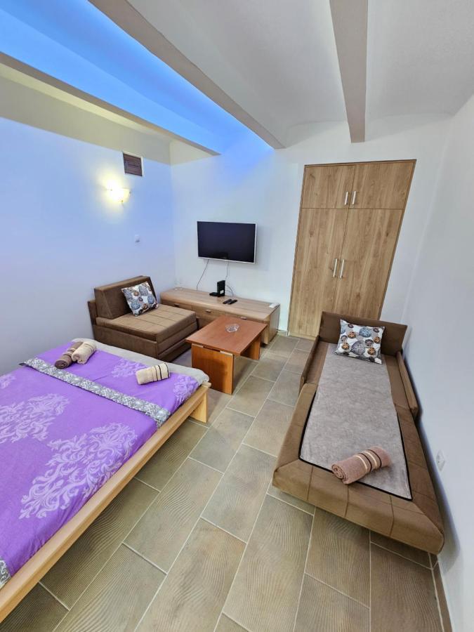 Booking Apartments Alone 1 Belgrado Esterno foto