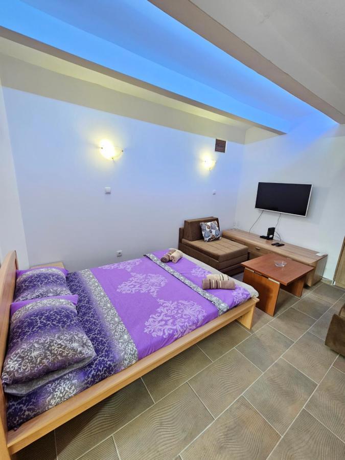 Booking Apartments Alone 1 Belgrado Esterno foto