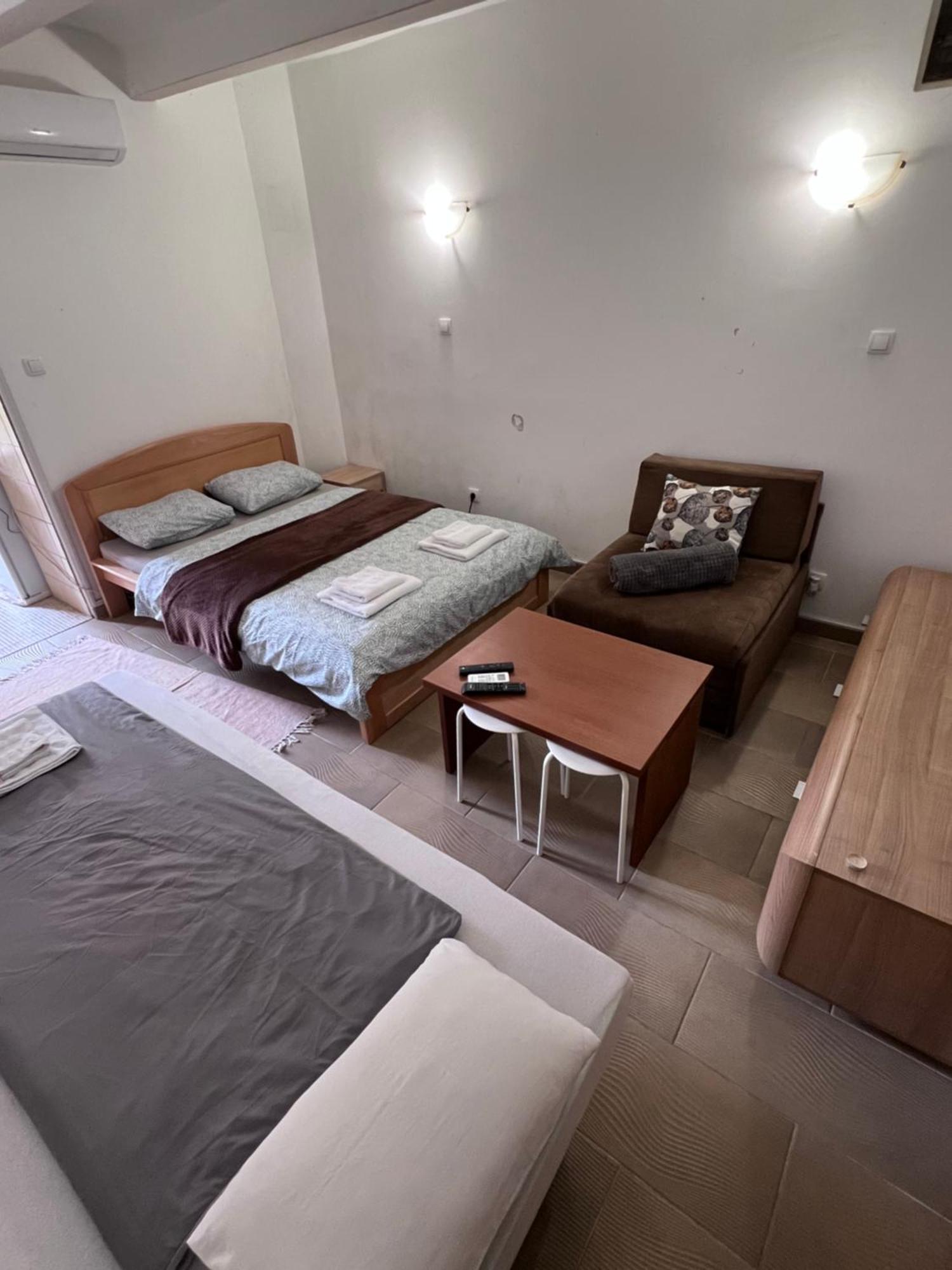 Booking Apartments Alone 1 Belgrado Esterno foto